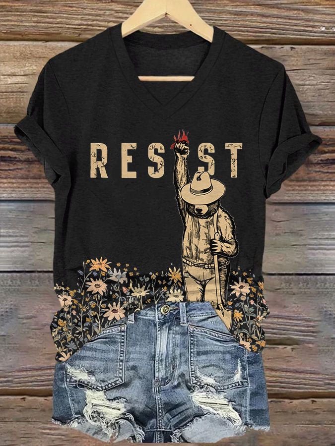 Women's Resist Bear Print V Neck T-shirt